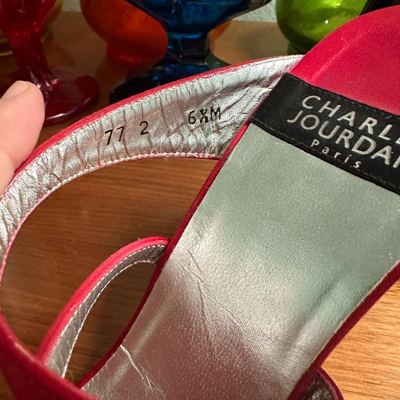 Vintage Red Charles Jourdan Paris Strappy Satin Sandals Heels Size 6 1/2 Roses - Picture 6 of 13